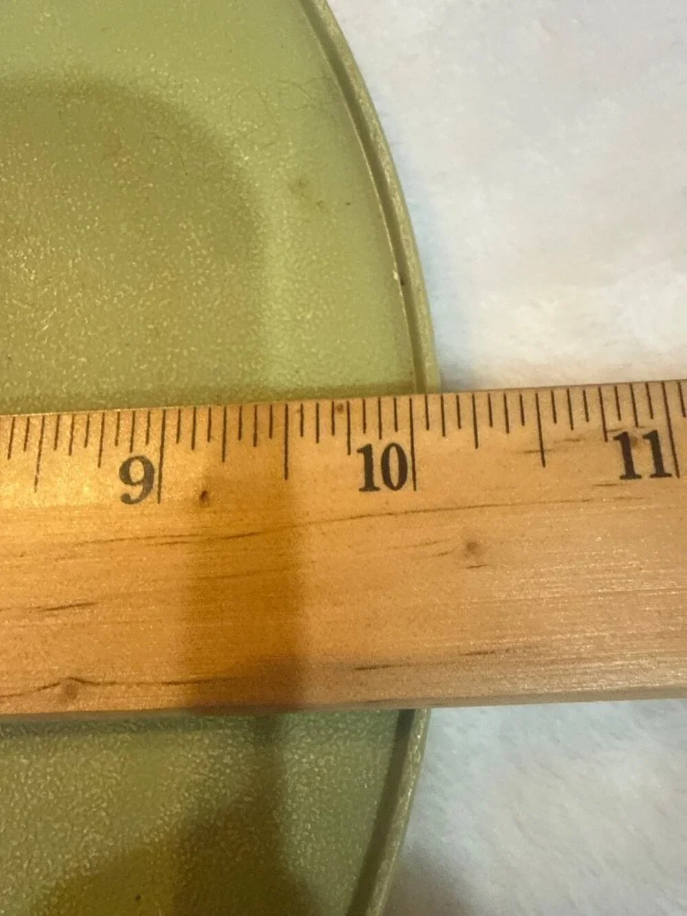 Vintage Rubbermaid Lazy Susan turntable retro avocado green plastic smooth rotat